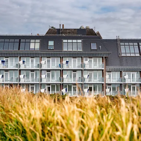 מלון Wyn. Strandhotel Sylt 4*
